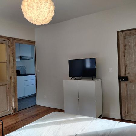 Bel Appart Renove Avec Terrasse 셍 따베흑땅 외부 사진