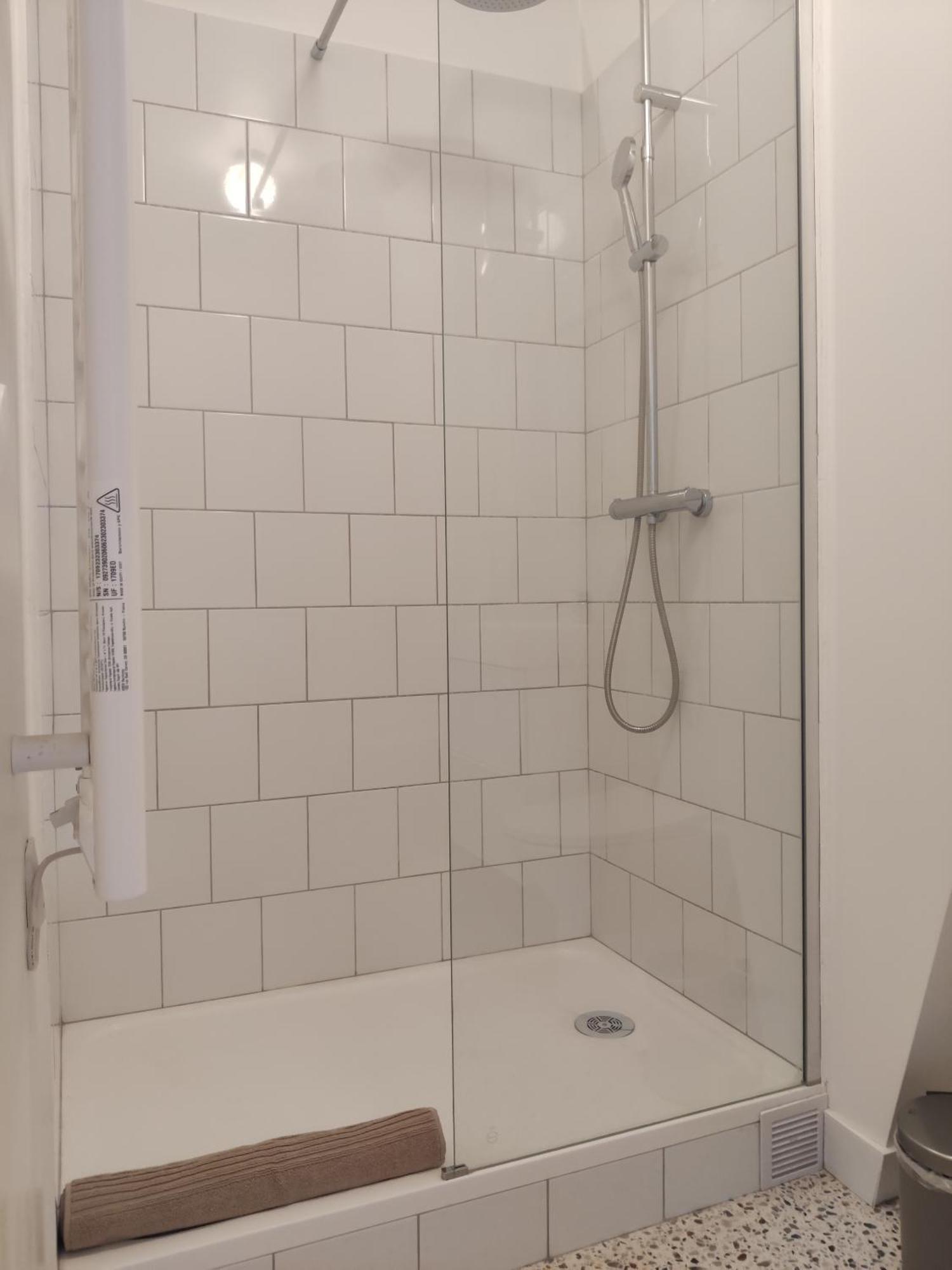 Bel Appart Renove Avec Terrasse 셍 따베흑땅 외부 사진